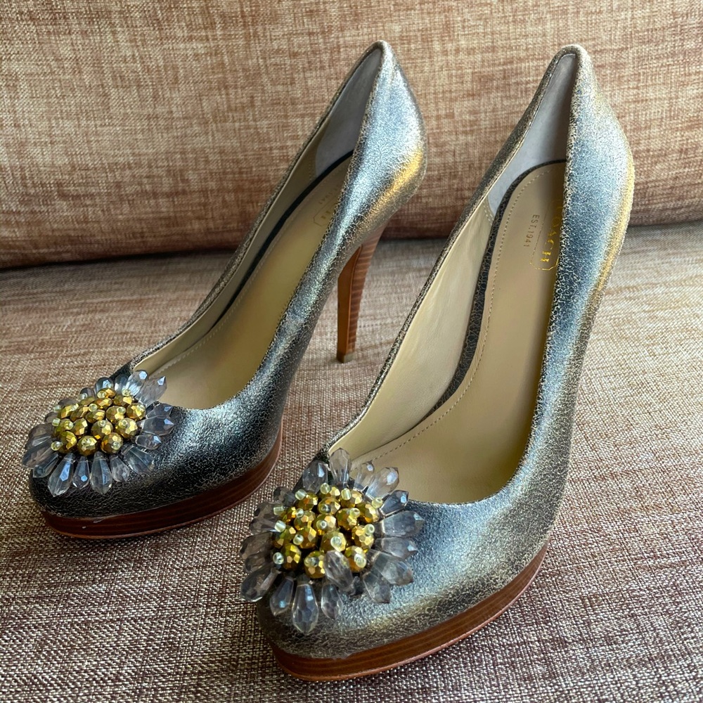 Coach metallic bead pumps